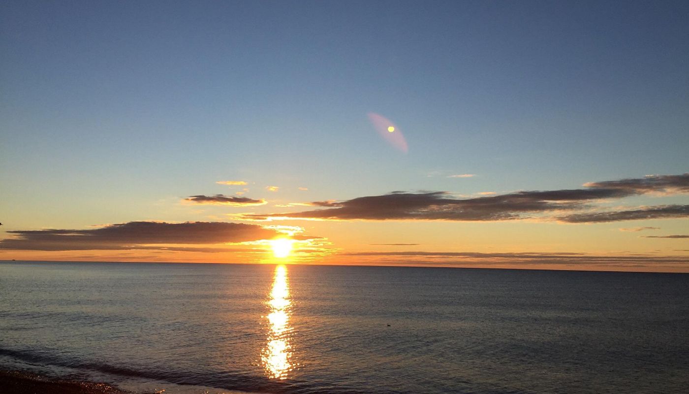 Beautiful Lake Superior Views from all Guest Rooms & Suits - Superior Inn Grand Marais 