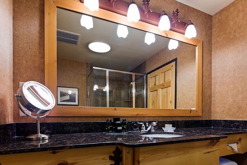 bathroom-vanity-all-rooms-01-850×567 Best Western Superior Inn Grand Marais - Hospitality Basics