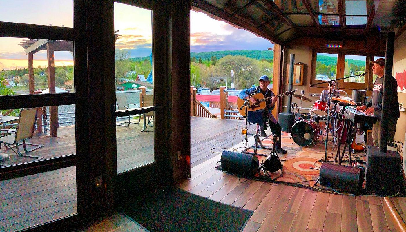 Gun Flint Tavern | Grand Marais Dining Guide | Grand Marais Restaurants