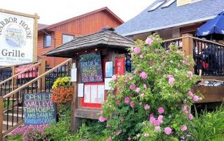 HarbHarbor House Grille - Grand Marais MN Dining