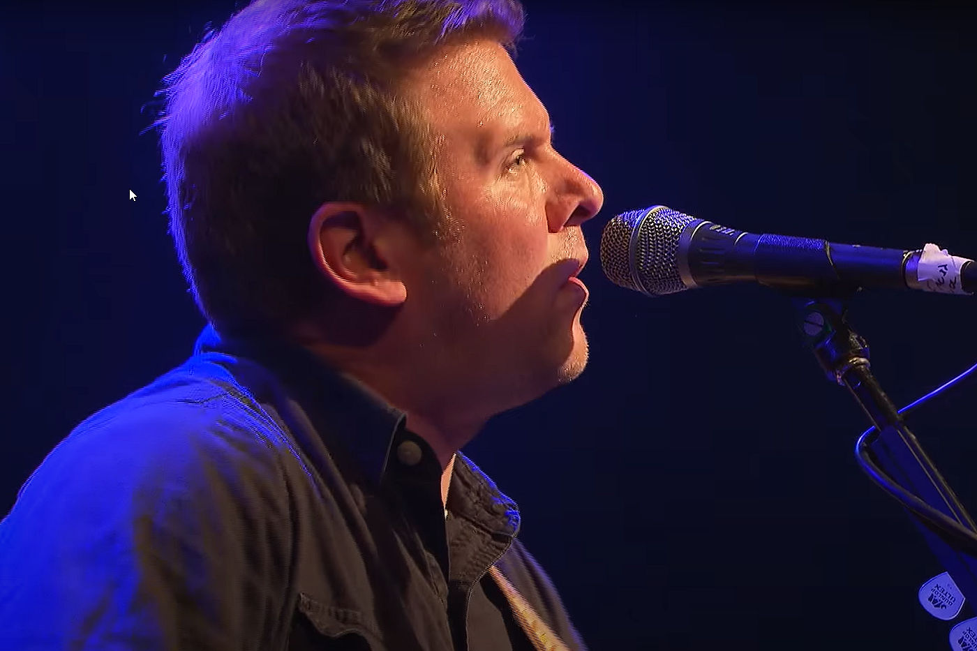 Eric Frost live music each Tuesday 4:30-6:30p at North Shore Winery in Lutzen, MN - Best Western Plus Superior Inn Grand Marais North Shore Event Calendar